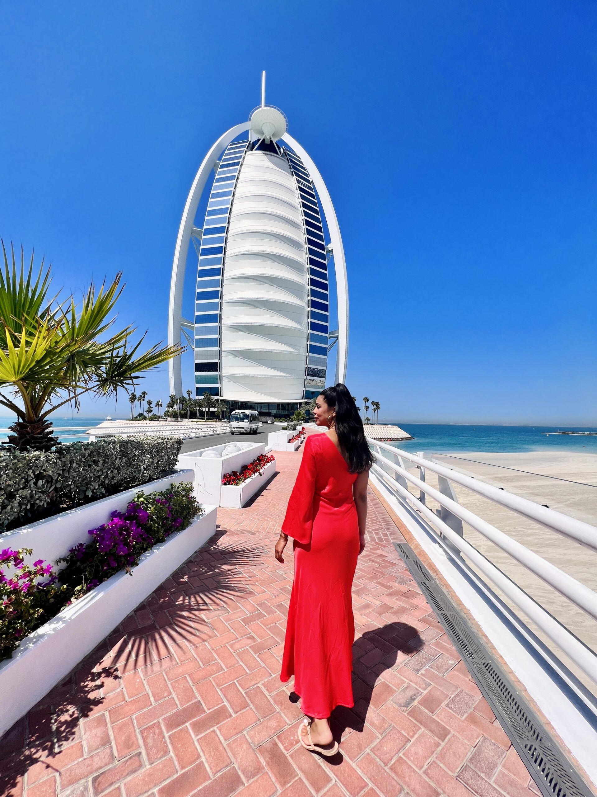 The best of Dubai: Attractions, Restaurants, Beach Clubs, & Nightlife!